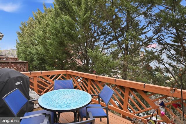 715 HAWKINS WAY, Alexandria, VA 22314