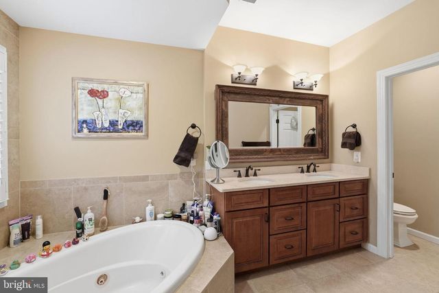 715 HAWKINS WAY, Alexandria, VA 22314