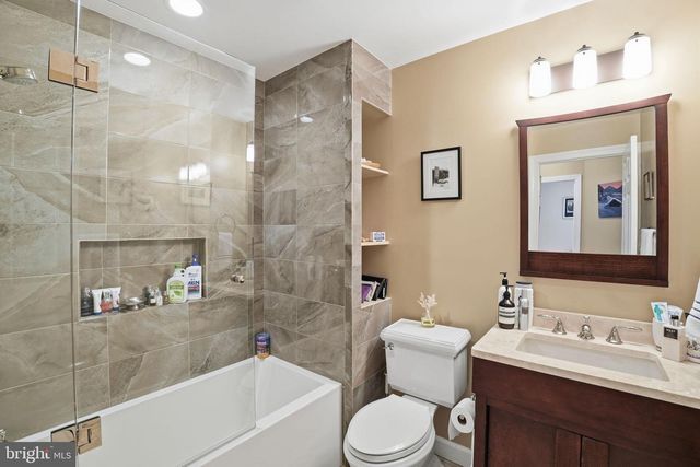 715 HAWKINS WAY, Alexandria, VA 22314