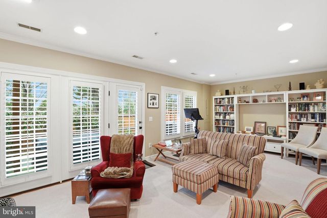 715 HAWKINS WAY, Alexandria, VA 22314