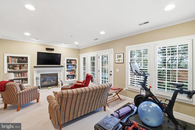 715 HAWKINS WAY, Alexandria, VA 22314