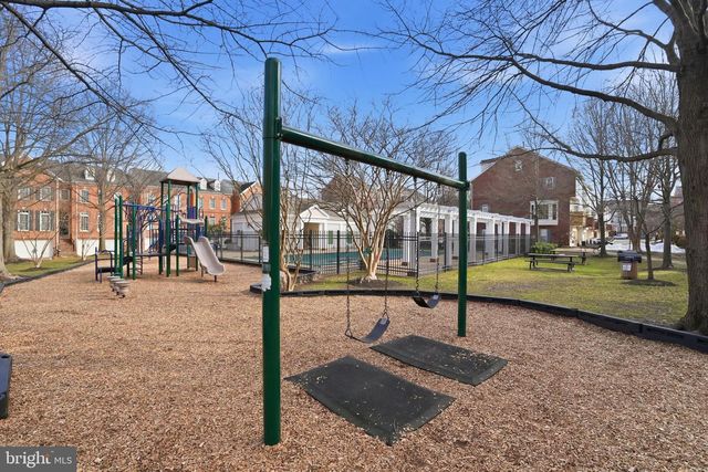 715 HAWKINS WAY, Alexandria, VA 22314