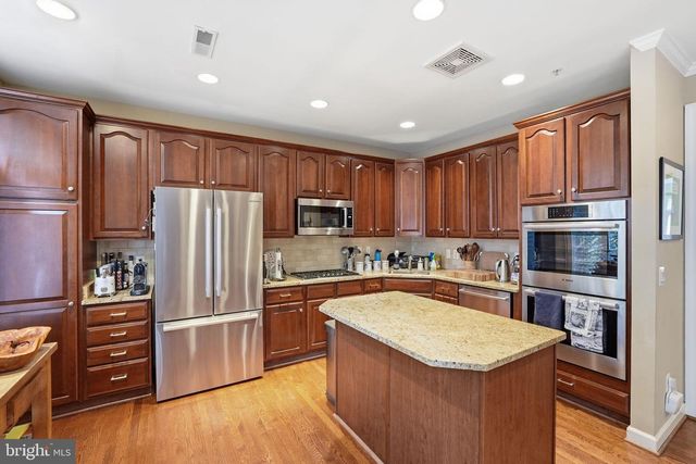 715 HAWKINS WAY, Alexandria, VA 22314