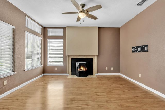 9186 Lagrange Ct, Elk Grove, CA 95624