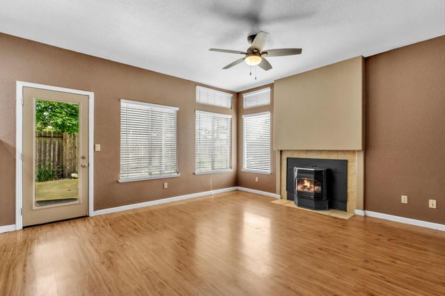 9186 Lagrange Ct, Elk Grove, CA 95624
