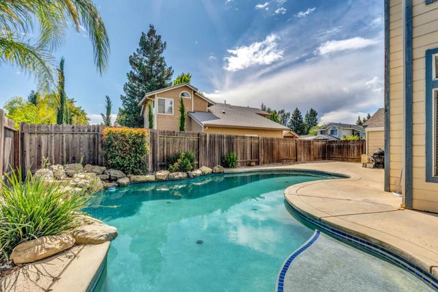 9186 Lagrange Ct, Elk Grove, CA 95624