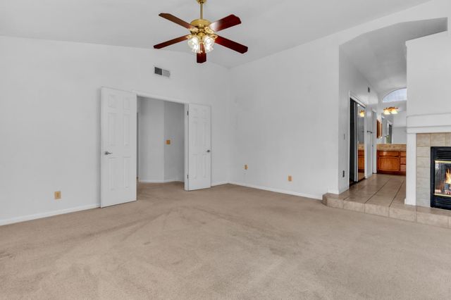 9186 Lagrange Ct, Elk Grove, CA 95624