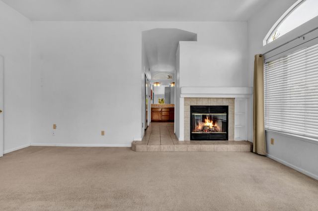9186 Lagrange Ct, Elk Grove, CA 95624