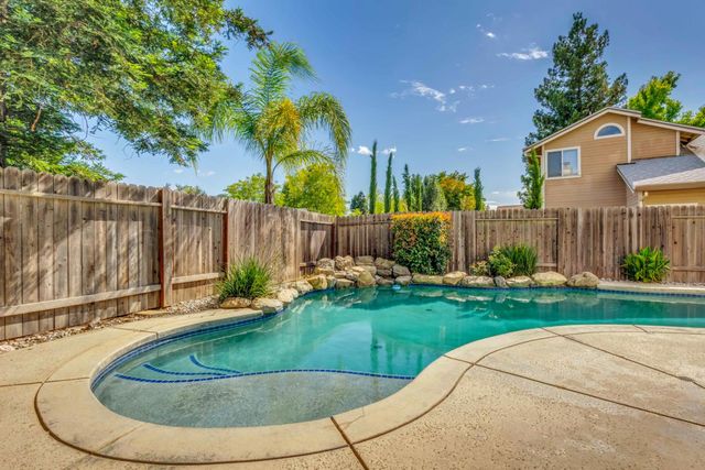 9186 Lagrange Ct, Elk Grove, CA 95624