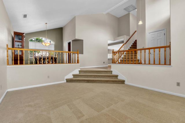 9186 Lagrange Ct, Elk Grove, CA 95624