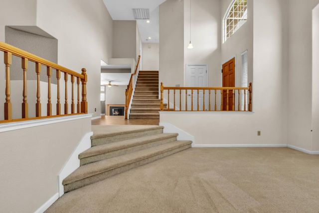 9186 Lagrange Ct, Elk Grove, CA 95624