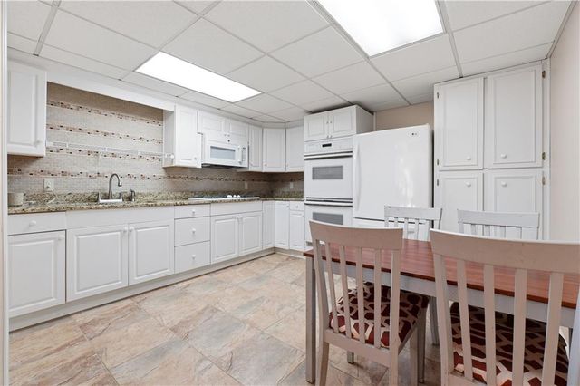 1104 Fox Lane, Woodstock, GA 30188