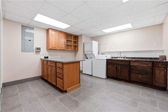 1104 Fox Lane, Woodstock, GA 30188