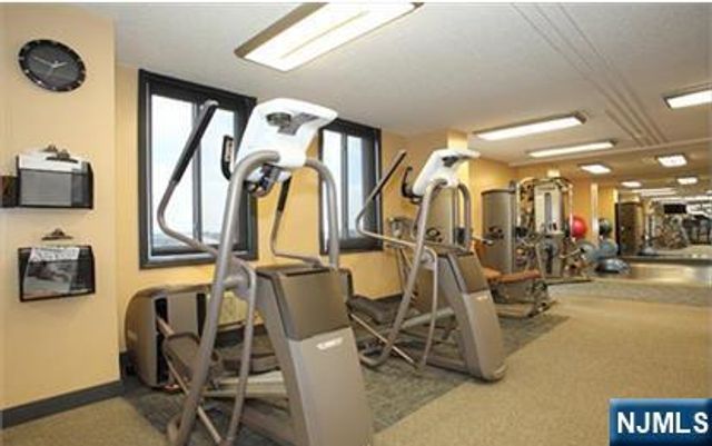 160 Overlook Avenue 16C, Hackensack, NJ 07601