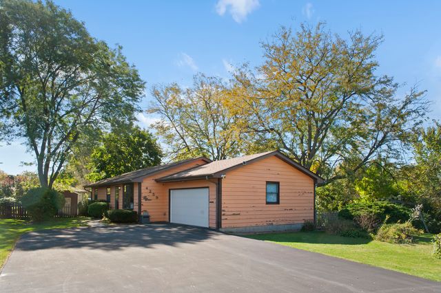 4259 LAKE PARK Avenue, Gurnee, IL 60031