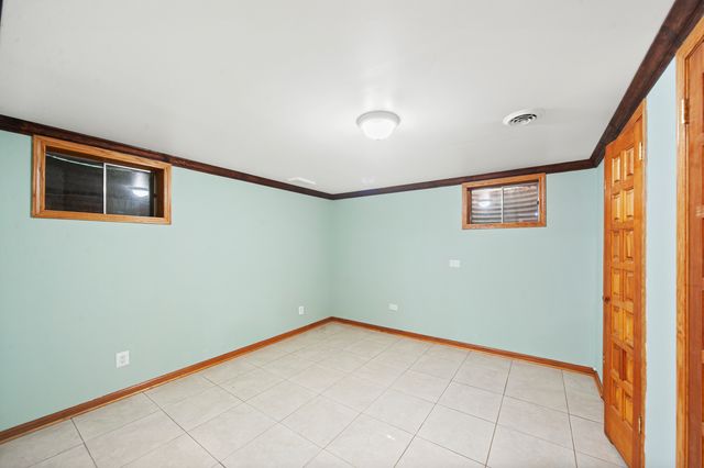 4259 LAKE PARK Avenue, Gurnee, IL 60031