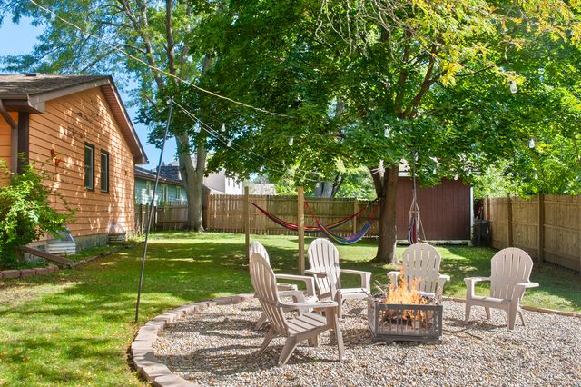 4259 LAKE PARK Avenue, Gurnee, IL 60031