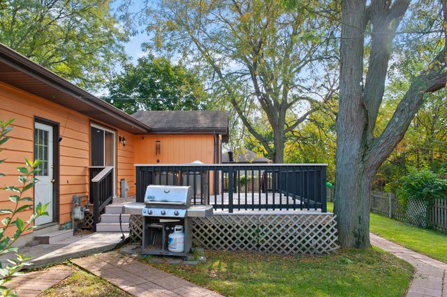 4259 LAKE PARK Avenue, Gurnee, IL 60031