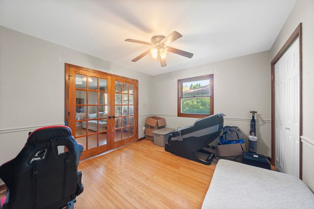 4259 LAKE PARK Avenue, Gurnee, IL 60031
