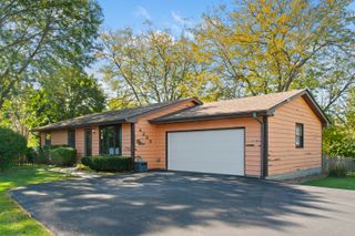 4259 LAKE PARK Avenue, Gurnee, IL 60031