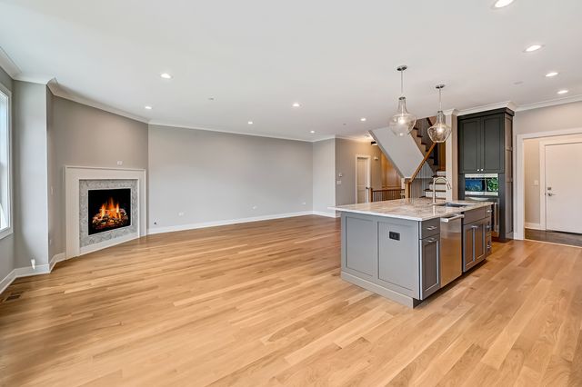 133 Harding Court, Glen Ellyn, IL 60137