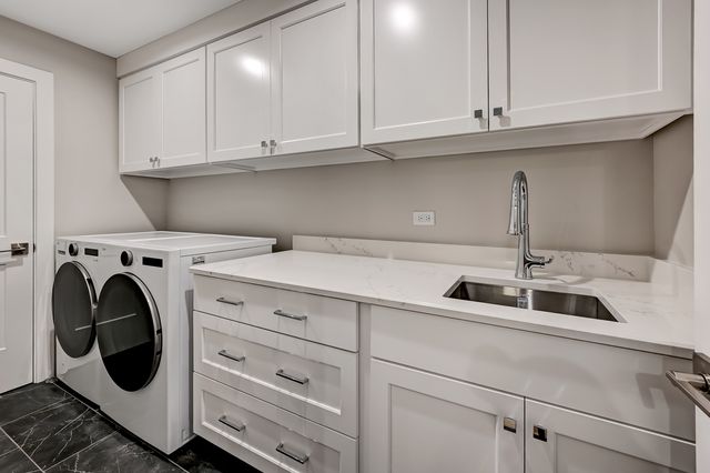 133 Harding Court, Glen Ellyn, IL 60137