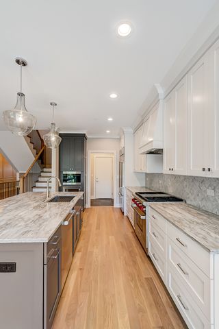 133 Harding Court, Glen Ellyn, IL 60137