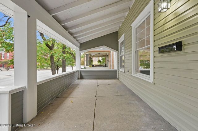 205 E Oak St, Louisville, KY 40203