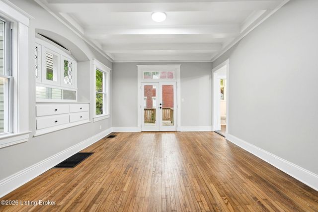 205 E Oak St, Louisville, KY 40203