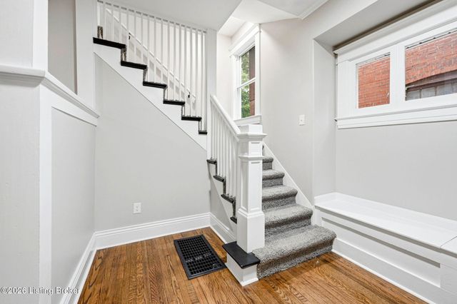 205 E Oak St, Louisville, KY 40203