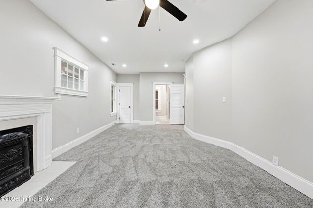 205 E Oak St, Louisville, KY 40203