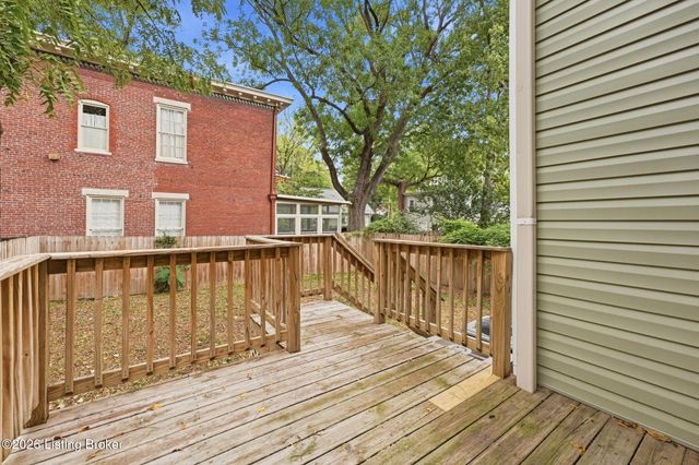 205 E Oak St, Louisville, KY 40203