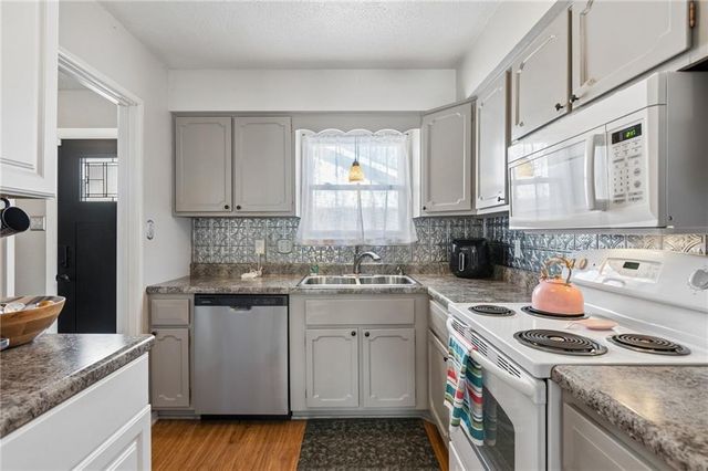 8363 Woodward Street, Overland Park, KS 66212