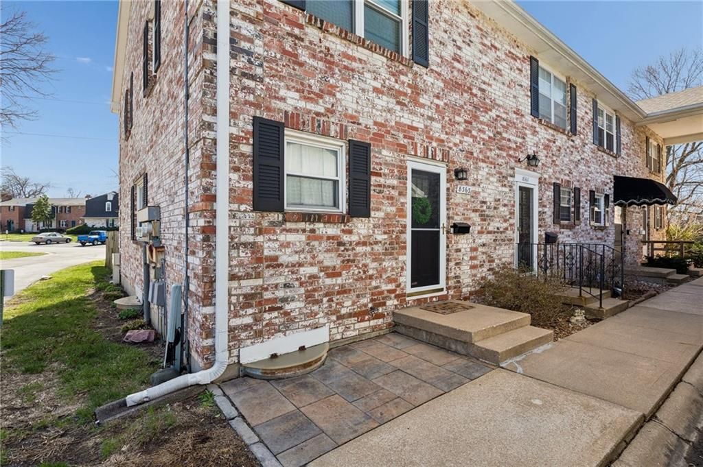 8363 Woodward Street, Overland Park, KS 66212