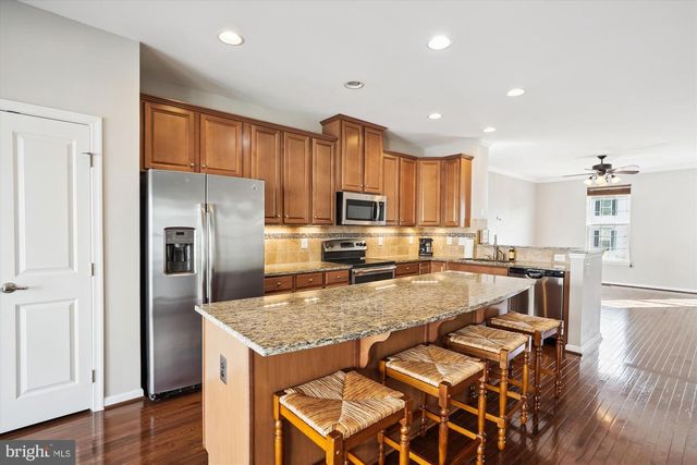 7106 SANTA CRUZ PL, Gainesville, VA 20155