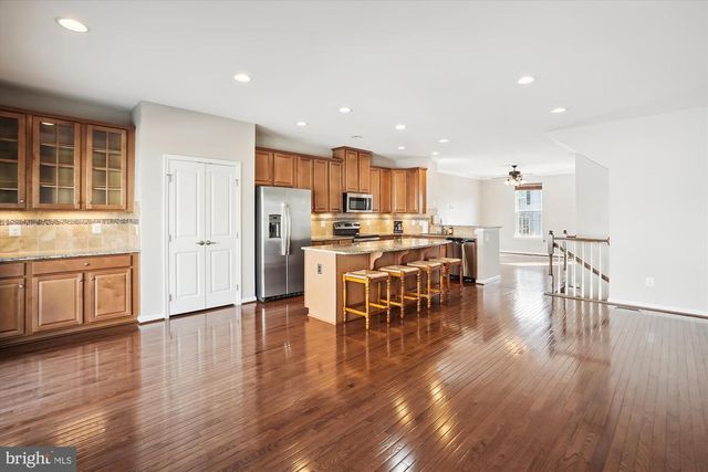 7106 SANTA CRUZ PL, Gainesville, VA 20155