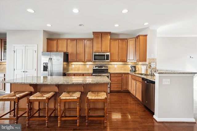 7106 SANTA CRUZ PL, Gainesville, VA 20155
