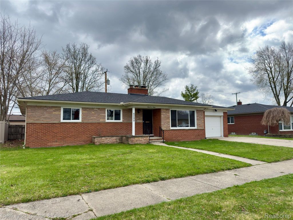6590 Rockland Street, Dearborn Heights, MI 48127