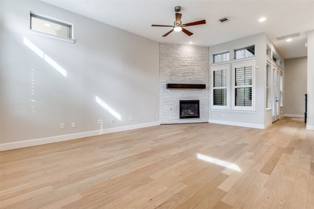 5435 Ashby Grove Street, Dallas, TX 75209