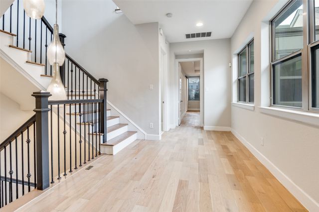 5435 Ashby Grove Street, Dallas, TX 75209