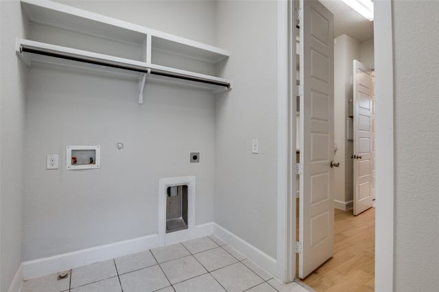 5435 Ashby Grove Street, Dallas, TX 75209