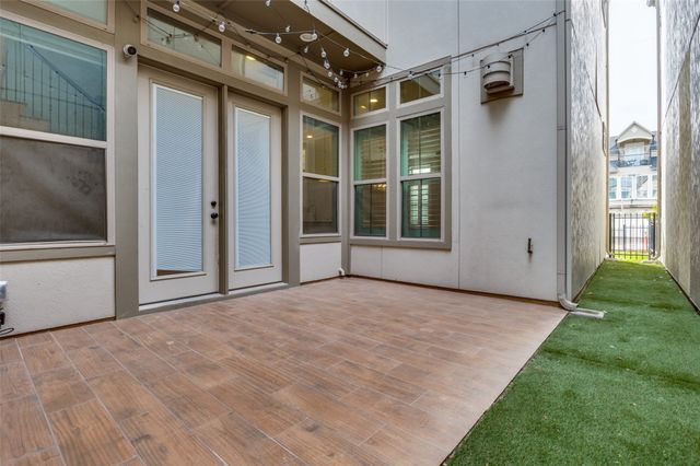 5435 Ashby Grove Street, Dallas, TX 75209