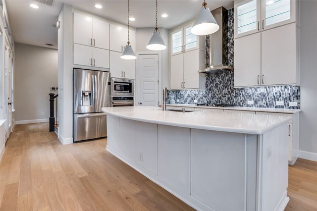 5435 Ashby Grove Street, Dallas, TX 75209