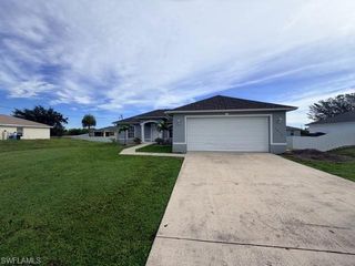 3916 22nd ST W, Lehigh Acres, FL 33971