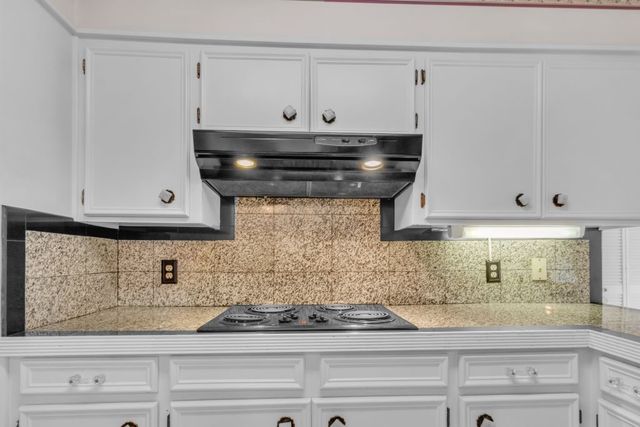 1003 Bridal Wreath Trail, Shreveport, LA 71118