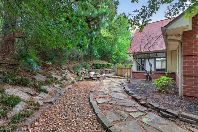 9109 Canopy Oaks Drive, Fort Smith, AR 72903