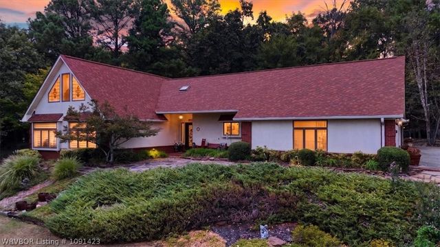 9109 Canopy Oaks Drive, Fort Smith, AR 72903