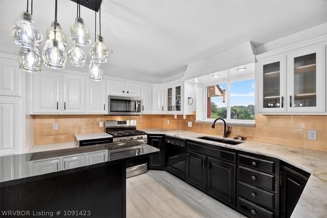 9109 Canopy Oaks Drive, Fort Smith, AR 72903