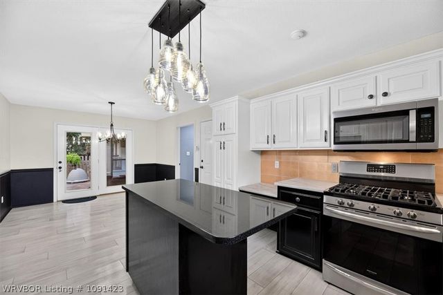 9109 Canopy Oaks Drive, Fort Smith, AR 72903