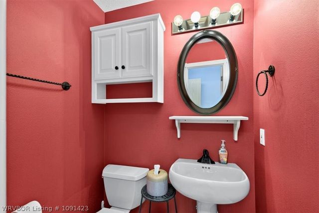 9109 Canopy Oaks Drive, Fort Smith, AR 72903